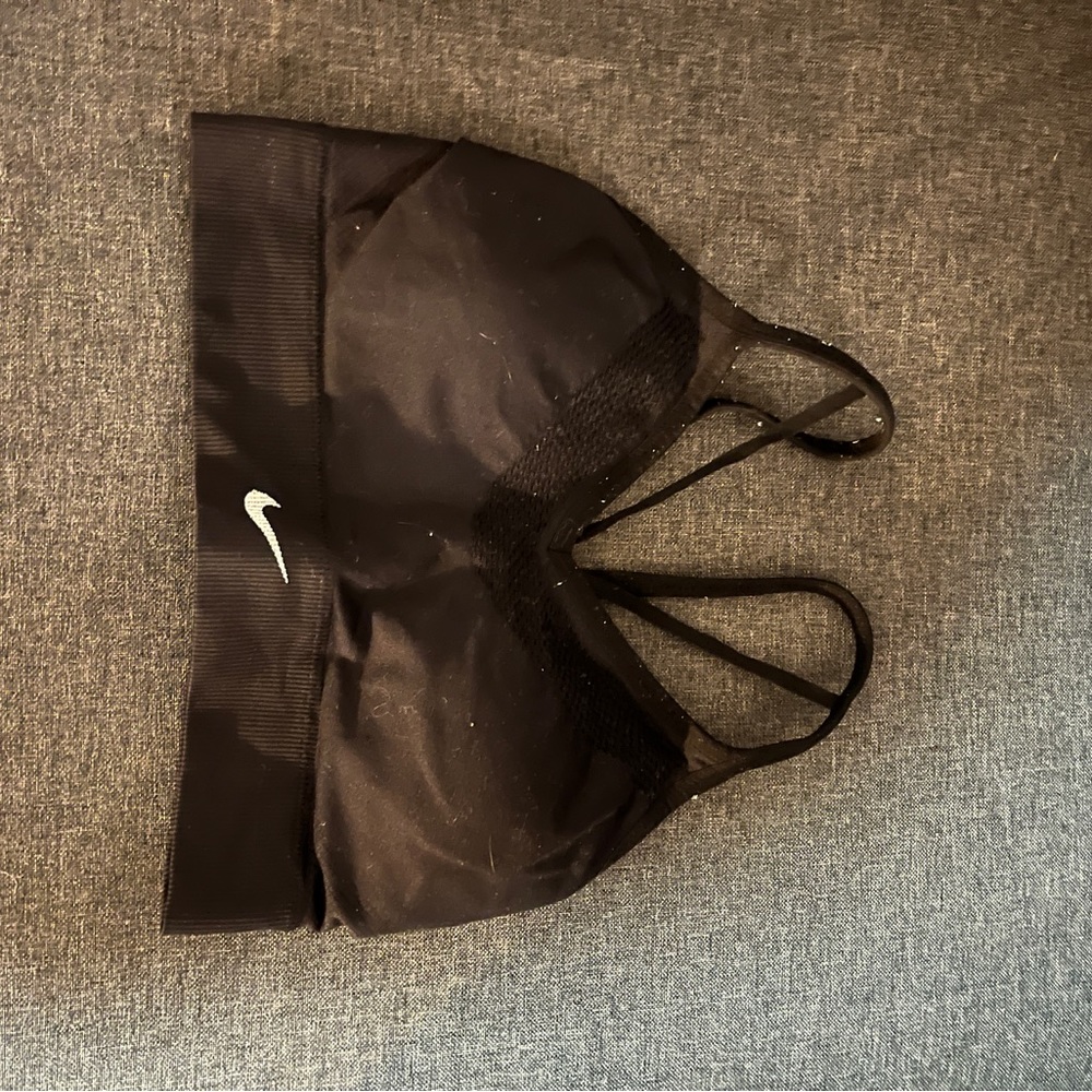Black Nike sports bra size medium